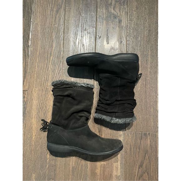 Stuart Weitzman Flat Suede Flat Boots - Picture 1 of 6